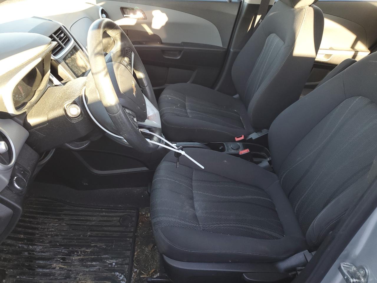 1G1JD5SB0K4135732 CHEVROLET SONIC 2019