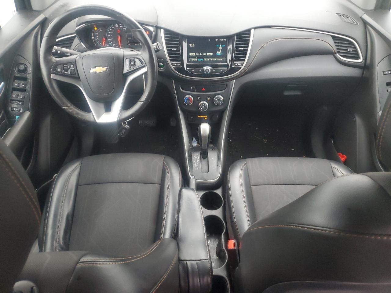 3GNCJLSBXHL273933 CHEVROLET TRAX 2017