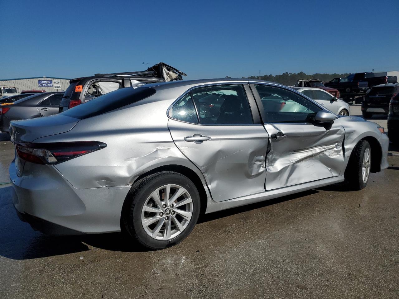 4T1C11BKXNU068090 TOYOTA CAMRY 2022