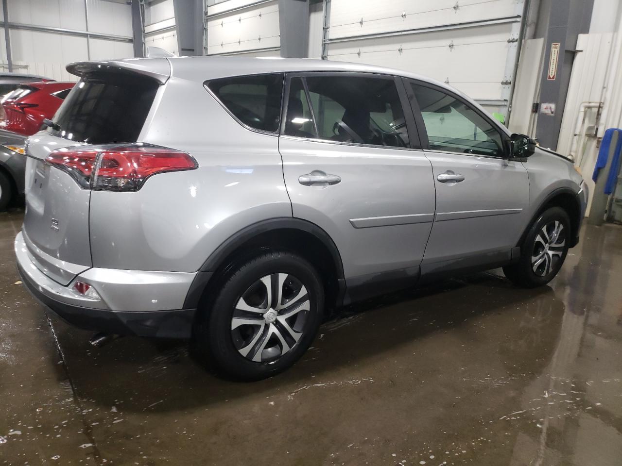 2017 Toyota Rav4 Le vin: 2T3BFREV8HW664201