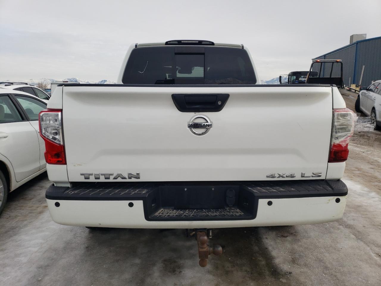 1N6AA1E55HN537857 NISSAN TITAN 2017