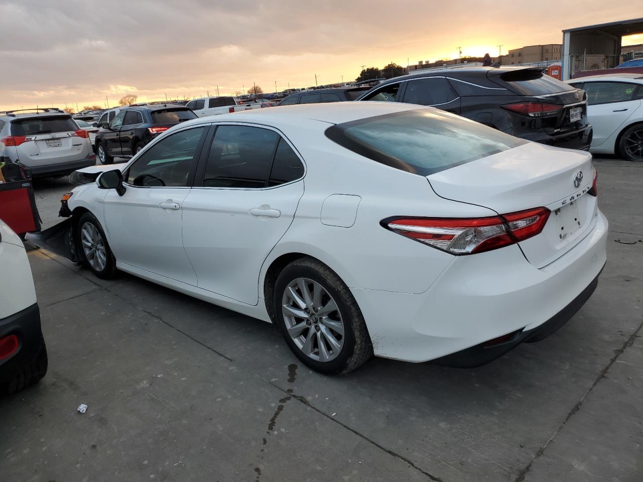 4T1B11HK3JU592209 TOYOTA CAMRY 2018