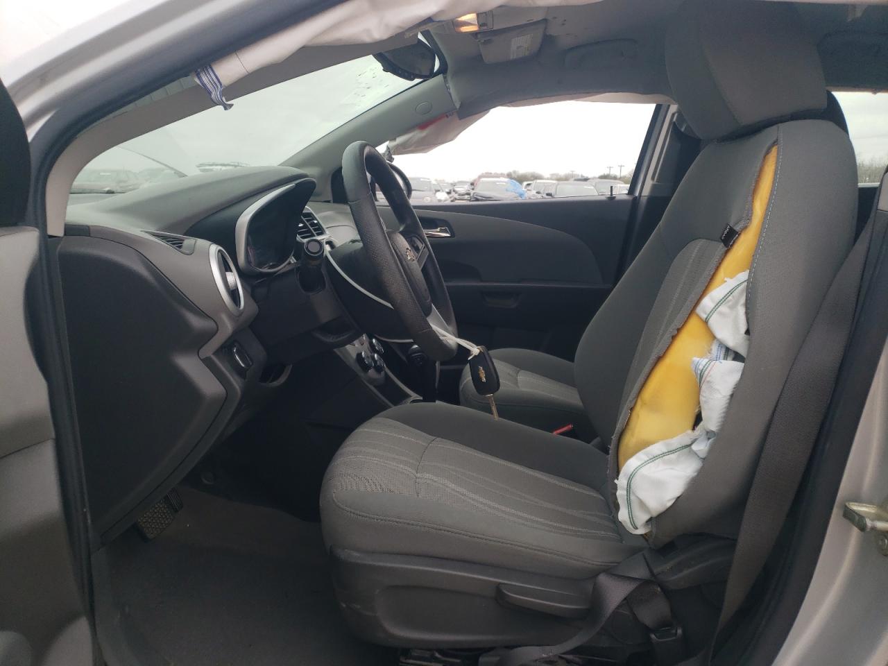 1G1JD5SB3K4100845 CHEVROLET SONIC 2019