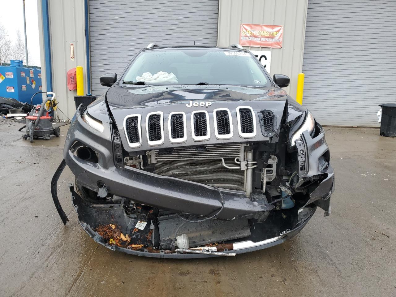 2018 Jeep Cherokee Limited vin: 1C4PJMDX4JD560124