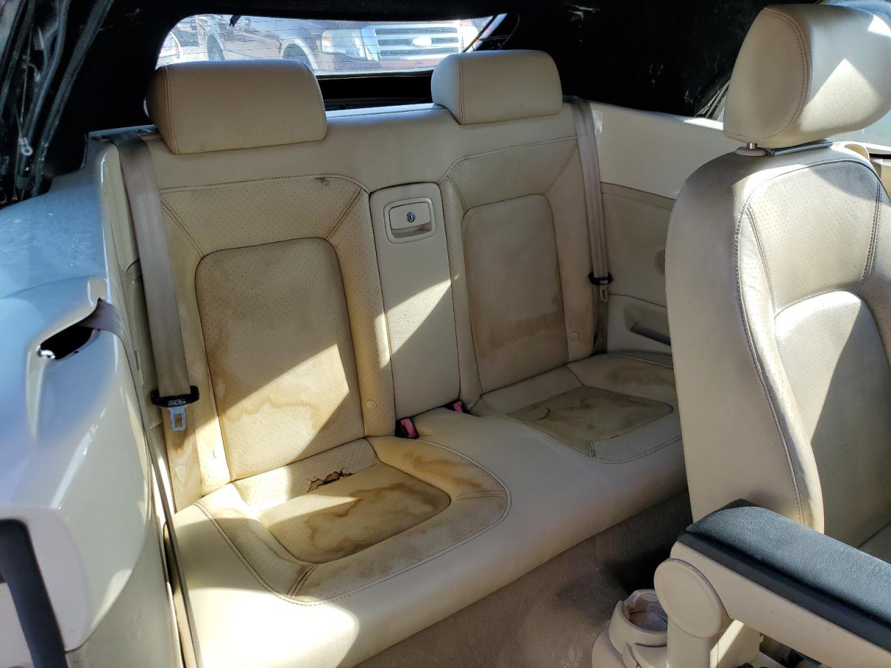 3VWSF31Y07M421881 2007 Volkswagen New Beetle Convertible Option Package 2