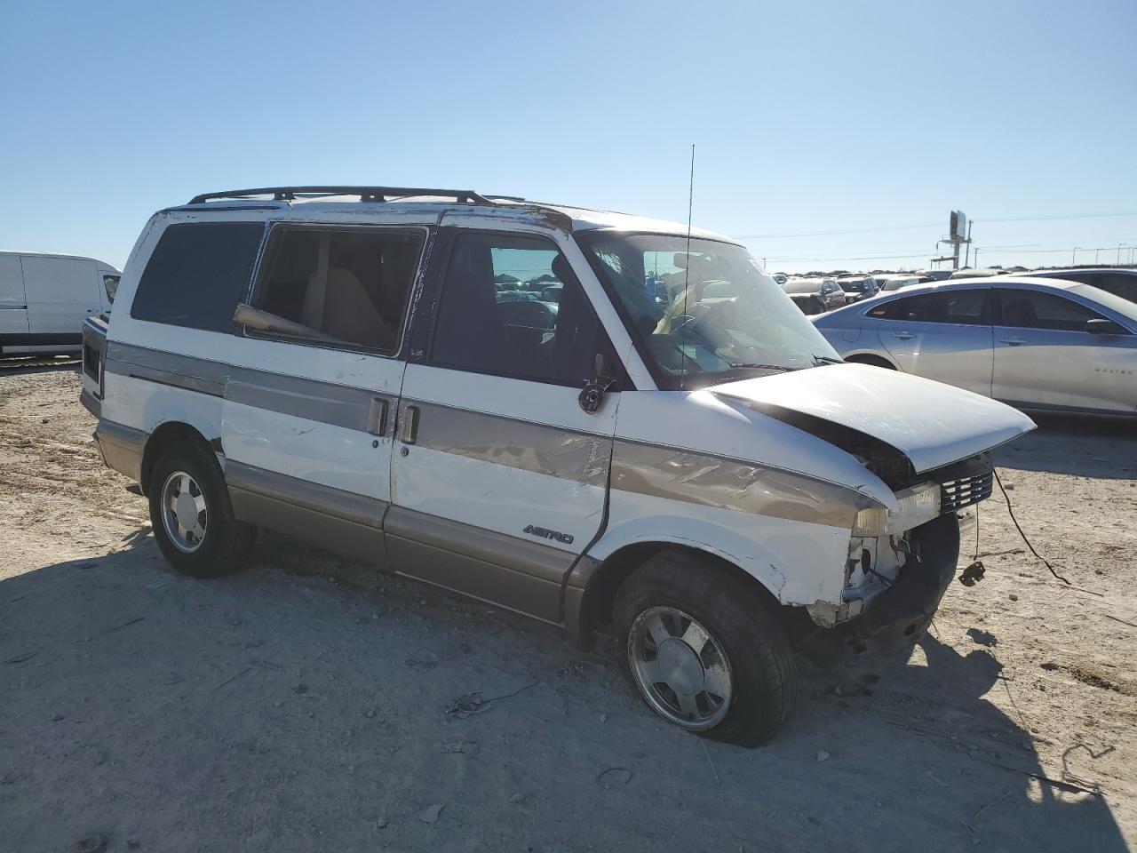 1GNDM19W21B156119 2001 Chevrolet Astro