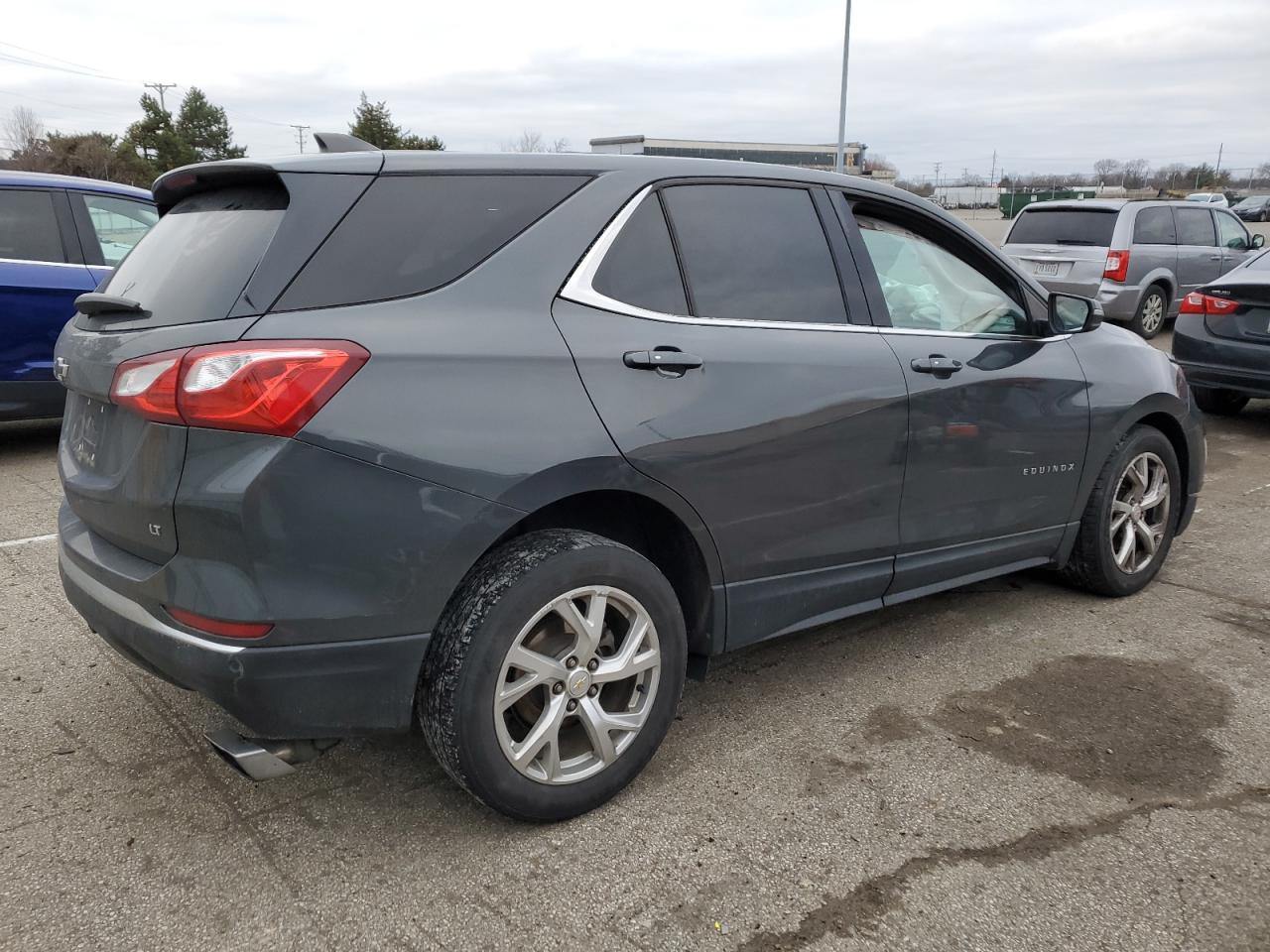 2GNAXKEXXJ6158590 CHEVROLET EQUINOX 2018