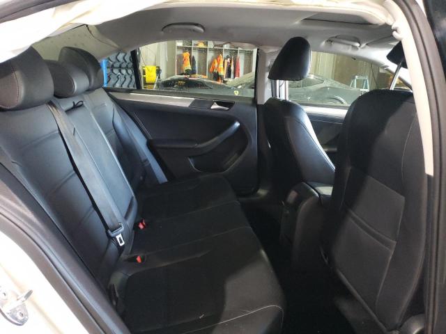 2018 VOLKSWAGEN JETTA SE - 3VWDB7AJ5JM261339