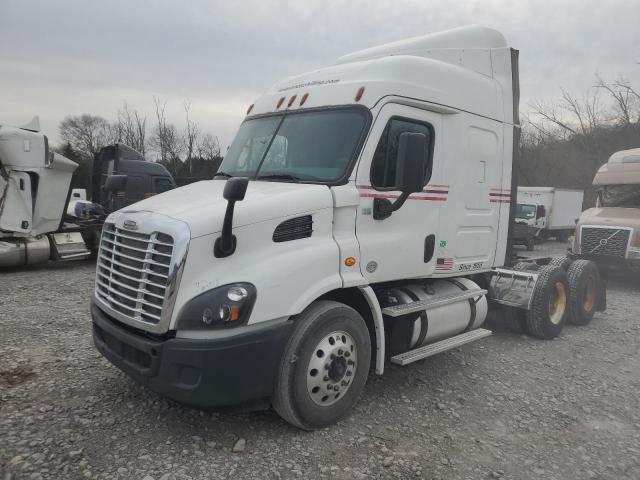 Lot #2320918635 2017 FREIGHTLINER CASCADIA 1 salvage car