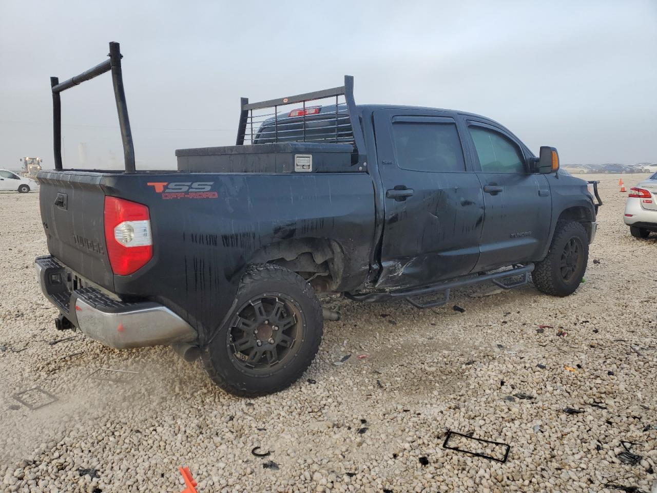 5TFDW5F12HX622048 TOYOTA TUNDRA 2017
