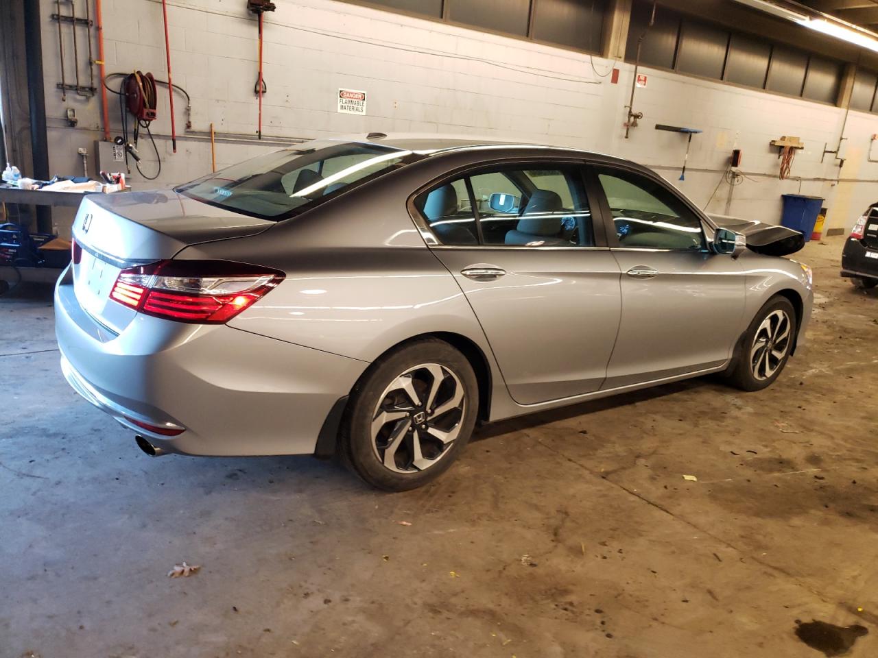 1HGCR2F81GA113666 HONDA ACCORD 2016