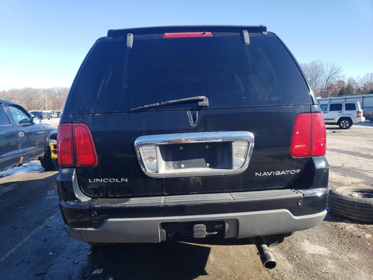 5LMFU28R74LJ08819 2004 Lincoln Navigator