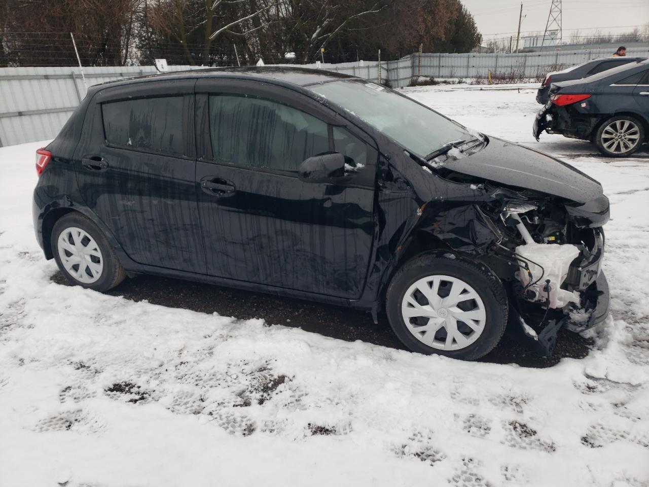 VNKKTUD35KA105469 2019 Toyota Yaris L