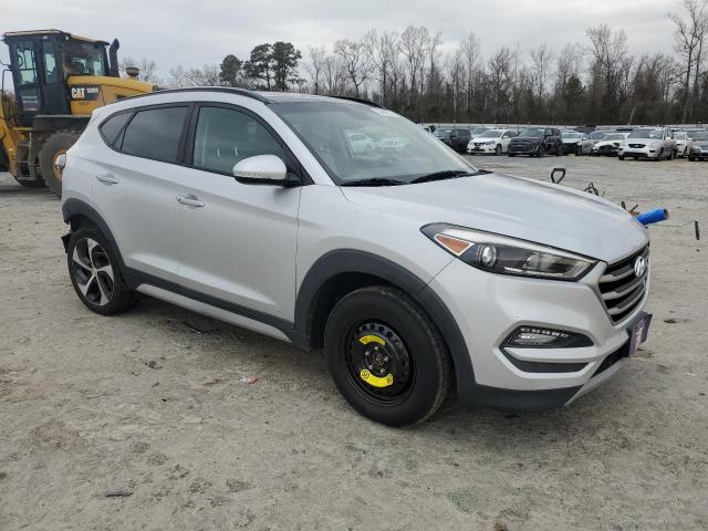 KM8J33A25JU703581 | 2018 HYUNDAI TUCSON VAL