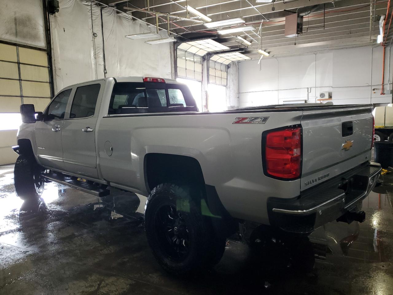 1GC1KWEY5HF132356 CHEVROLET ALL Models 2017