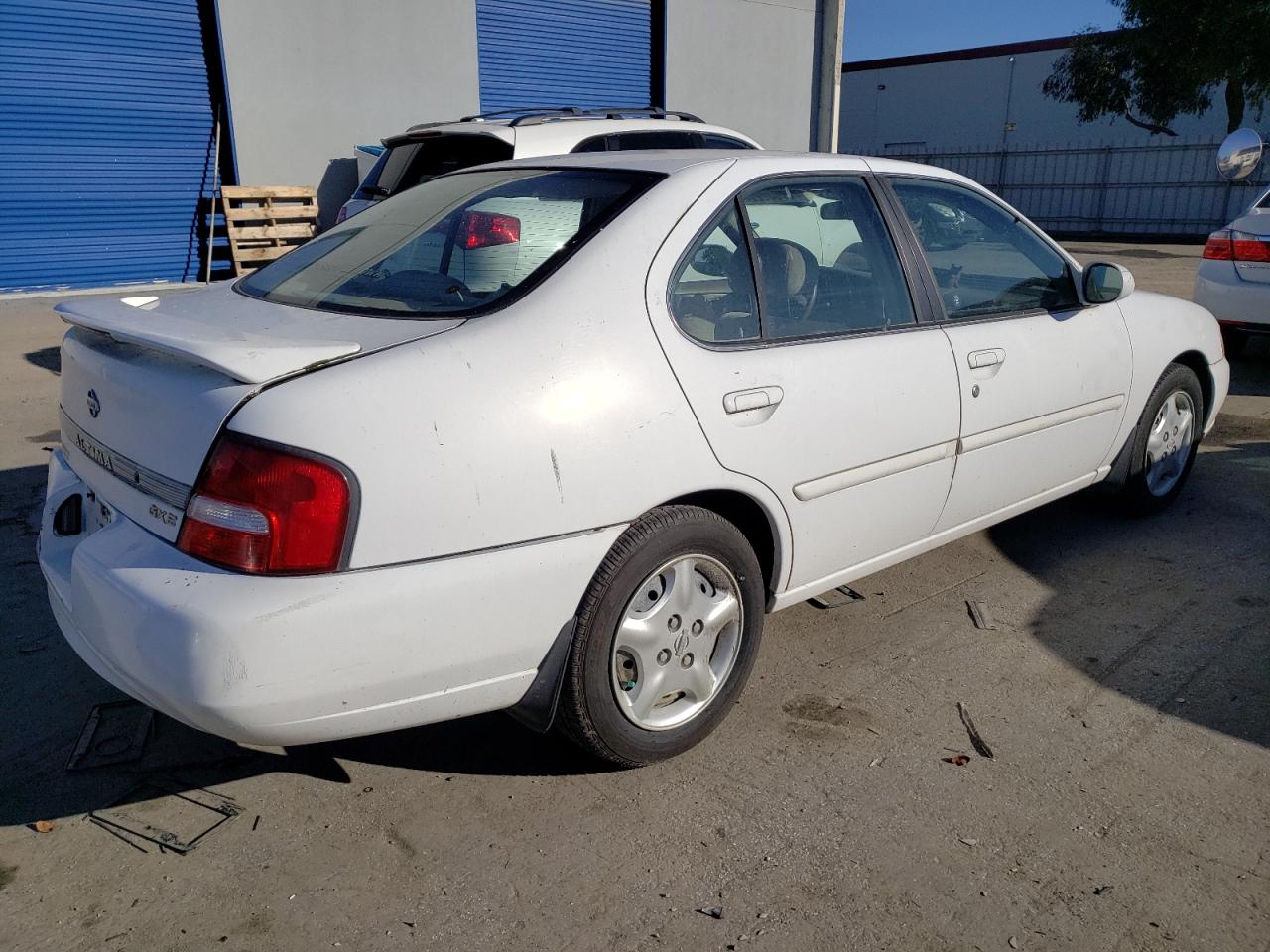 1N4DL01D8YC197557 2000 Nissan Altima Xe