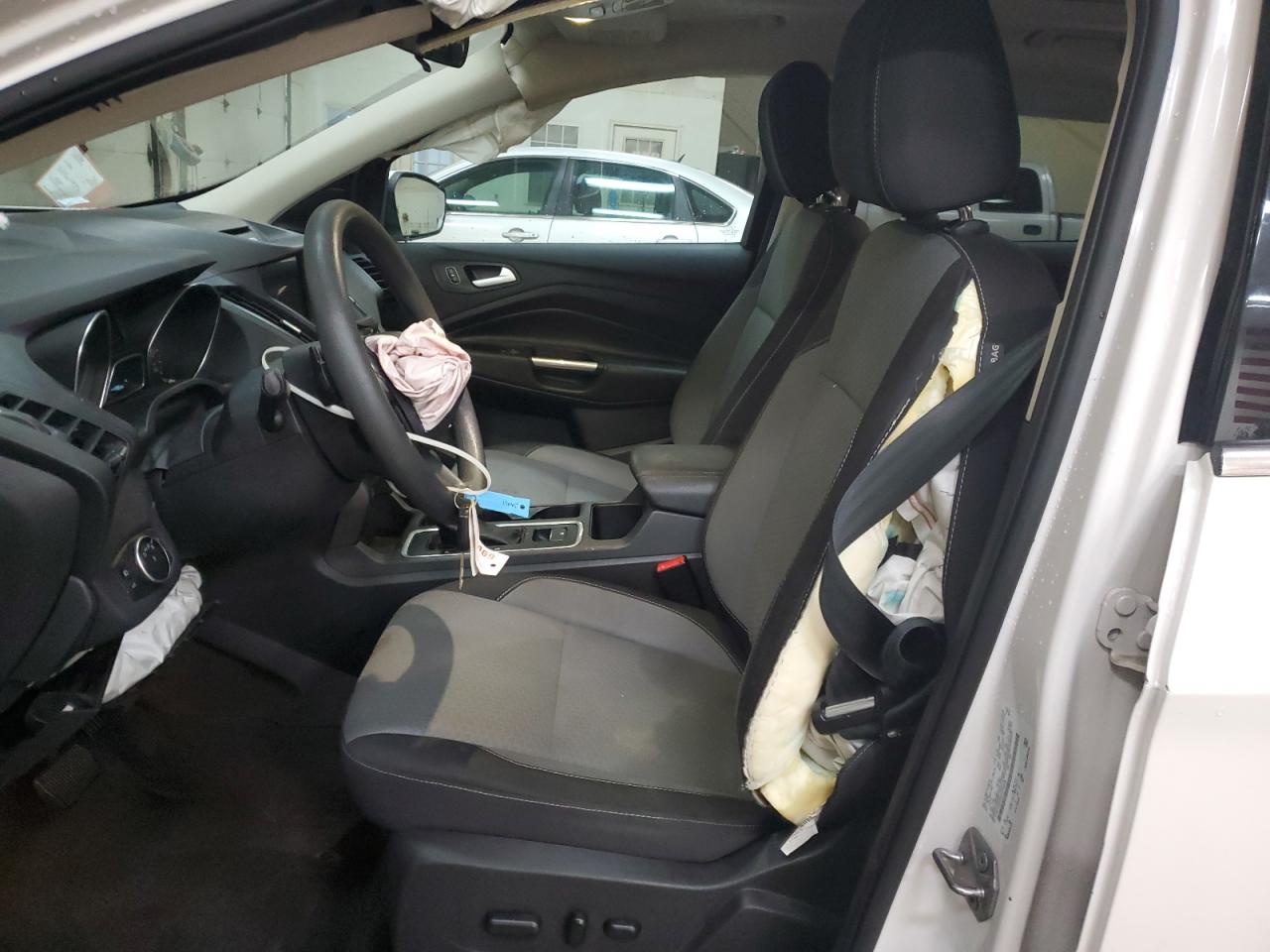 1FMCU9GD9HUC64848 FORD ESCAPE 2017