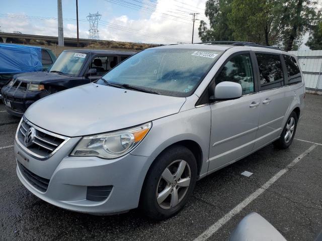 2009 Volkswagen Routan SE