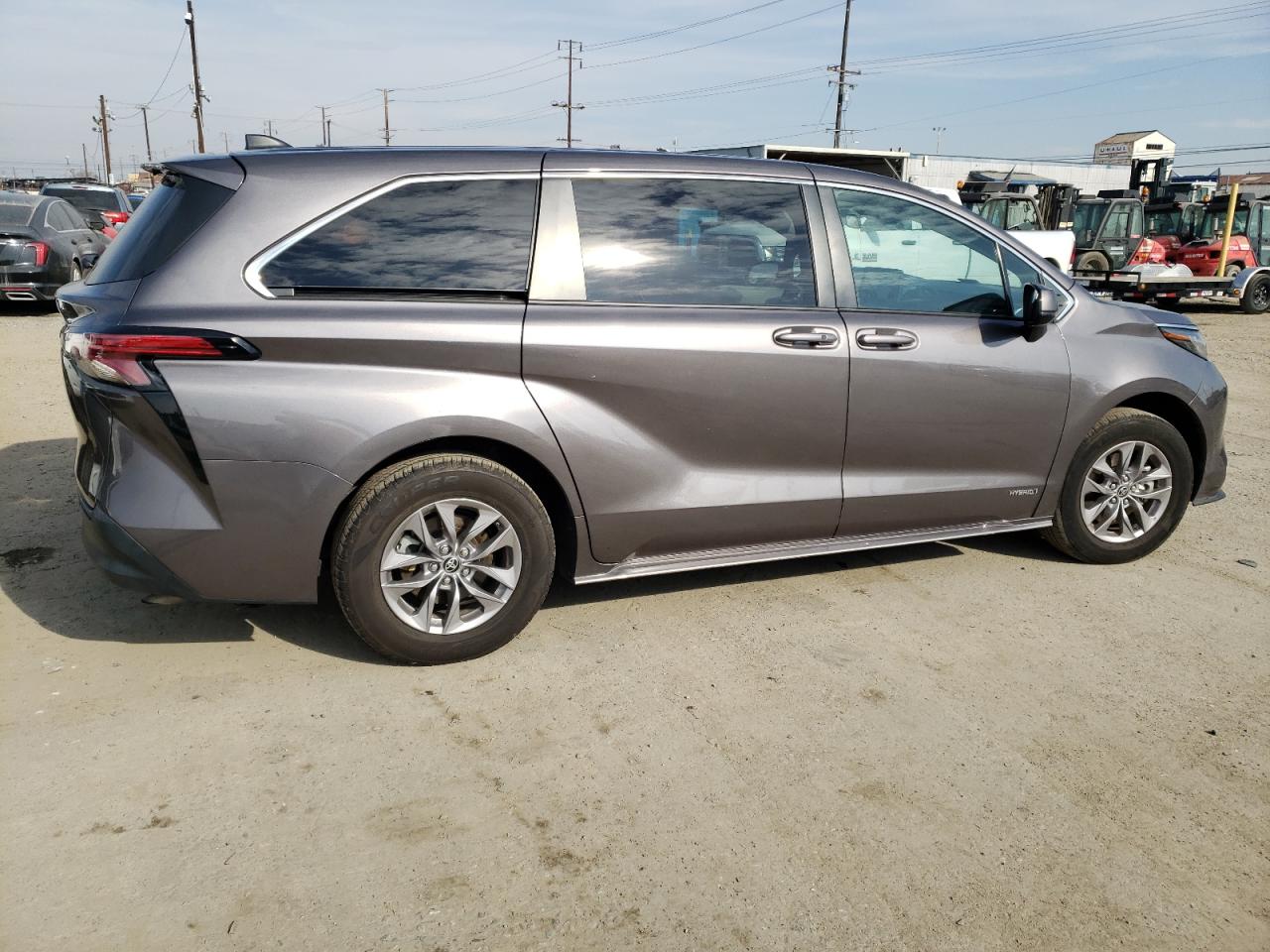 5TDKRKEC8MS043873 2021 Toyota Sienna Le