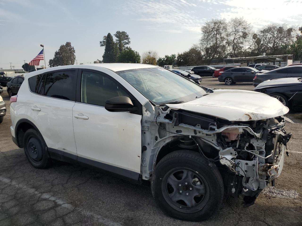 JTMZFREV8JJ737621 TOYOTA RAV4 2018