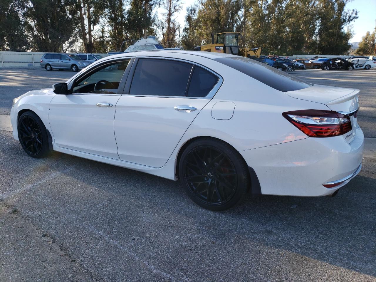 1HGCR2F13HA294550 HONDA ACCORD 2017