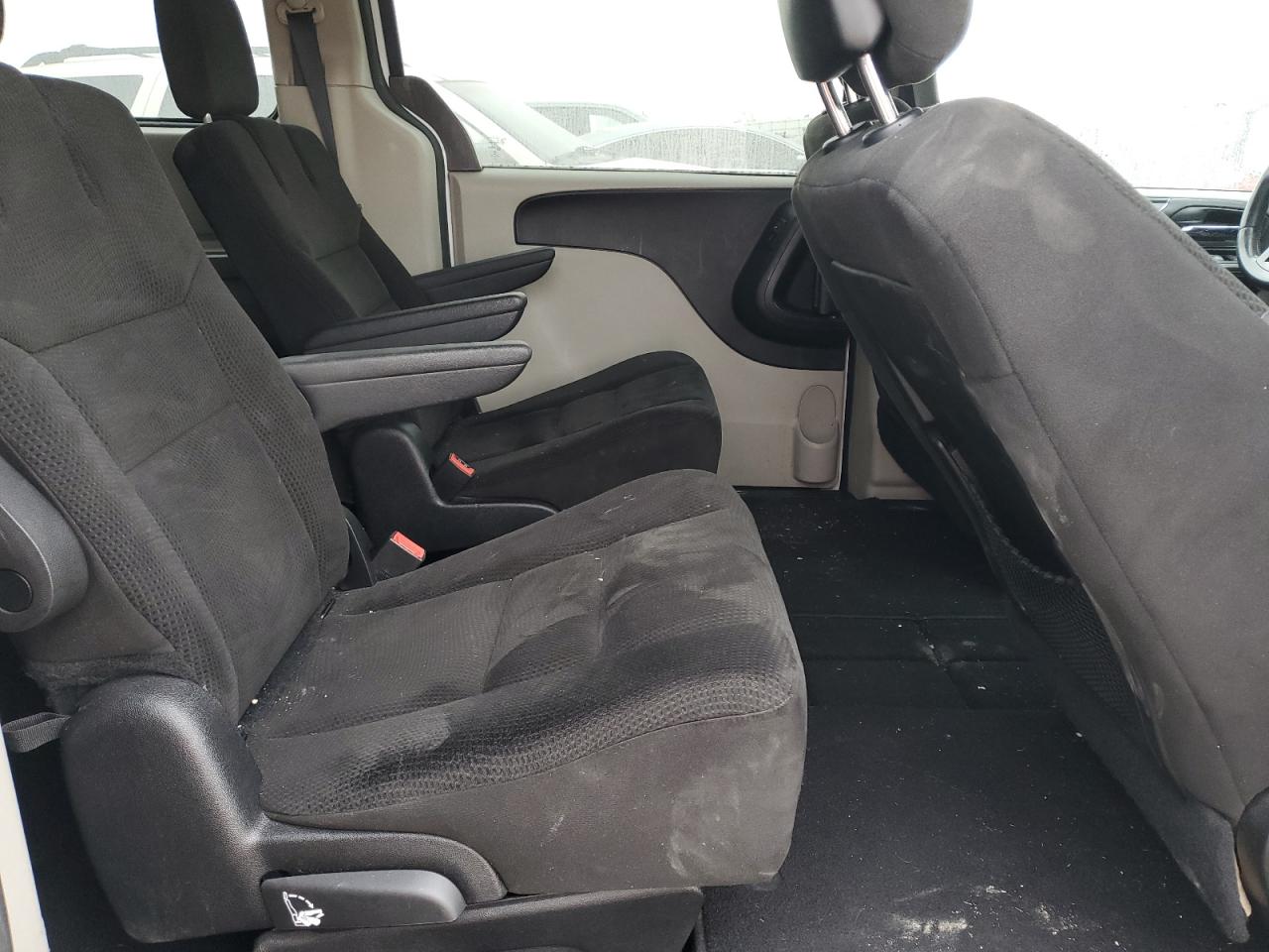 2C4RDGBGXGR116174 2016 Dodge Grand Caravan Se