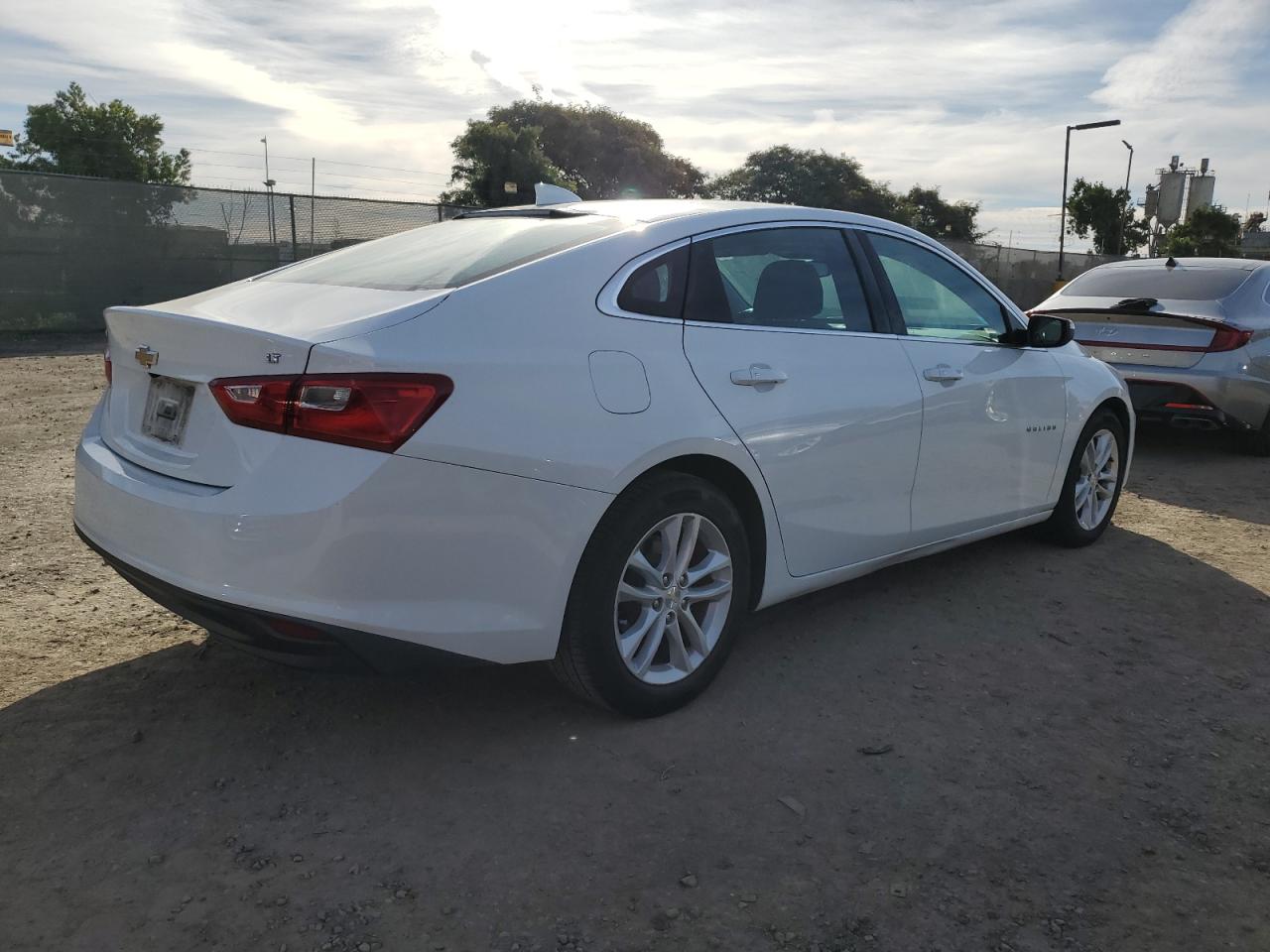 1G1ZE5ST4GF283404 CHEVROLET MALIBU 2016