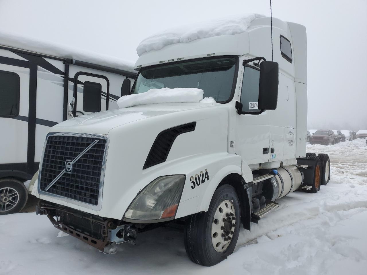 4vanc9eh8dn141525 4VANC9EH8DN141525 2013 Volvo Semi