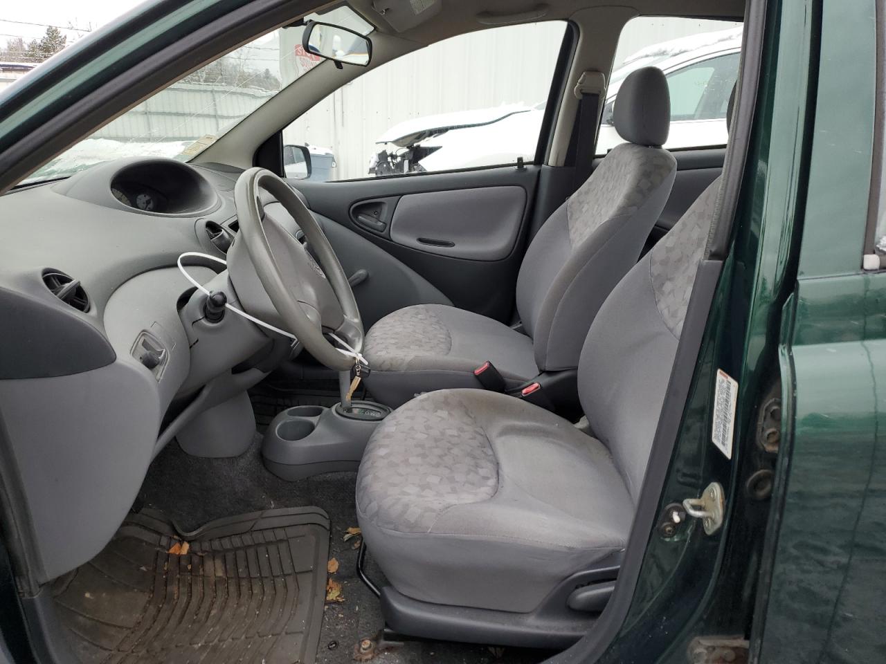 JTDBT1233Y0031946 2000 Toyota Echo