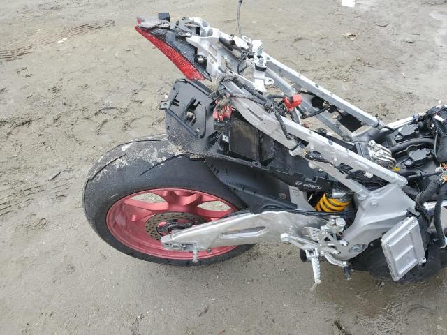 2017 APRILIA RSV4 RR ZD4KEU002HS000670
