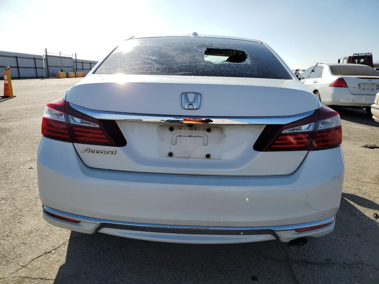 1HGCR2F7XGA200702 HONDA ACCORD 2016
