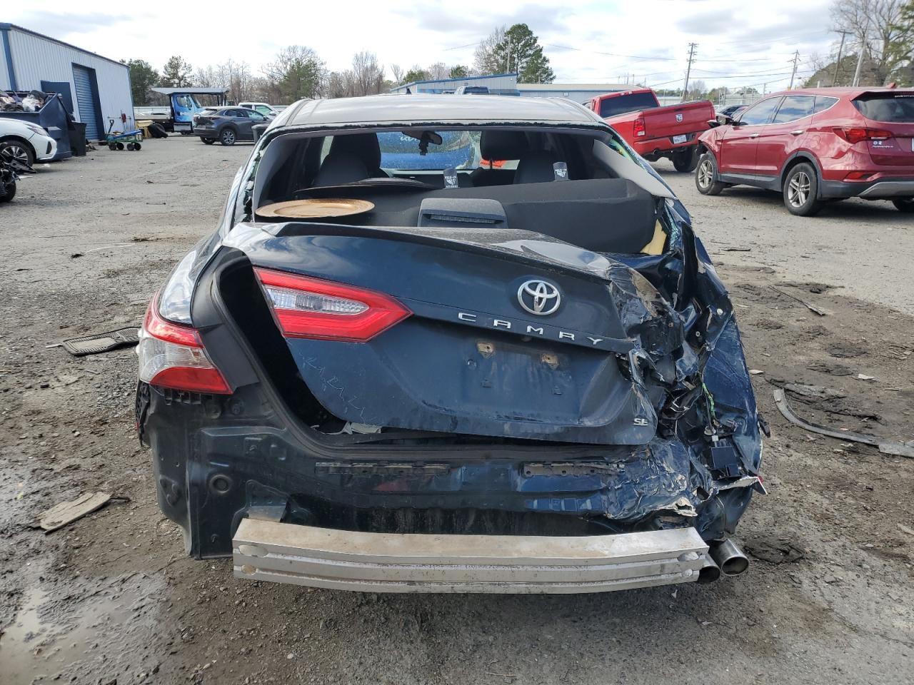 2018 Toyota Camry L vin: 4T1B11HK8JU654011