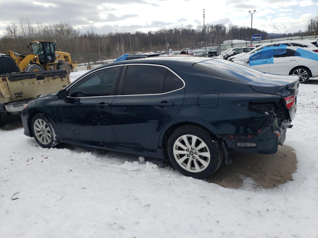 2018 TOYOTA CAMRY LE A 2.5L  4(VIN: 4T1B11HK0JU560981