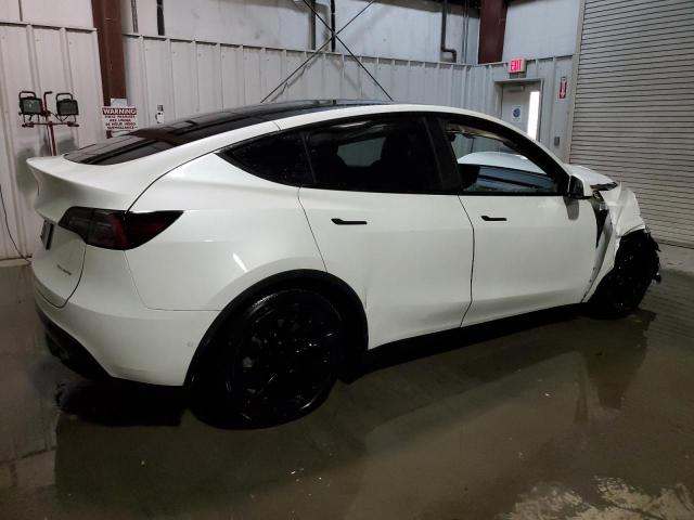 7SAYGDEE0NF385579 Tesla Model Y  3