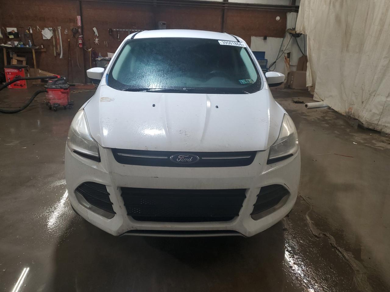 VIN: 1FMCU9GX3GUA68851 2016 FORD ESCAPE