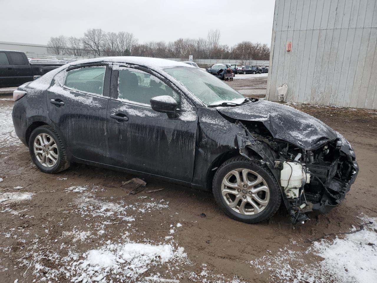 3MYDLBYV4HY150734 TOYOTA YARIS 2017
