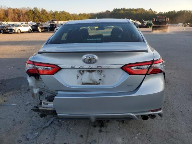 4T1B11HK0JU026010 2018 Toyota Camry L