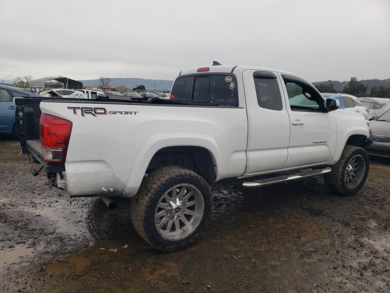 5TFRZ5CNXGX011705 TOYOTA TACOMA 2016