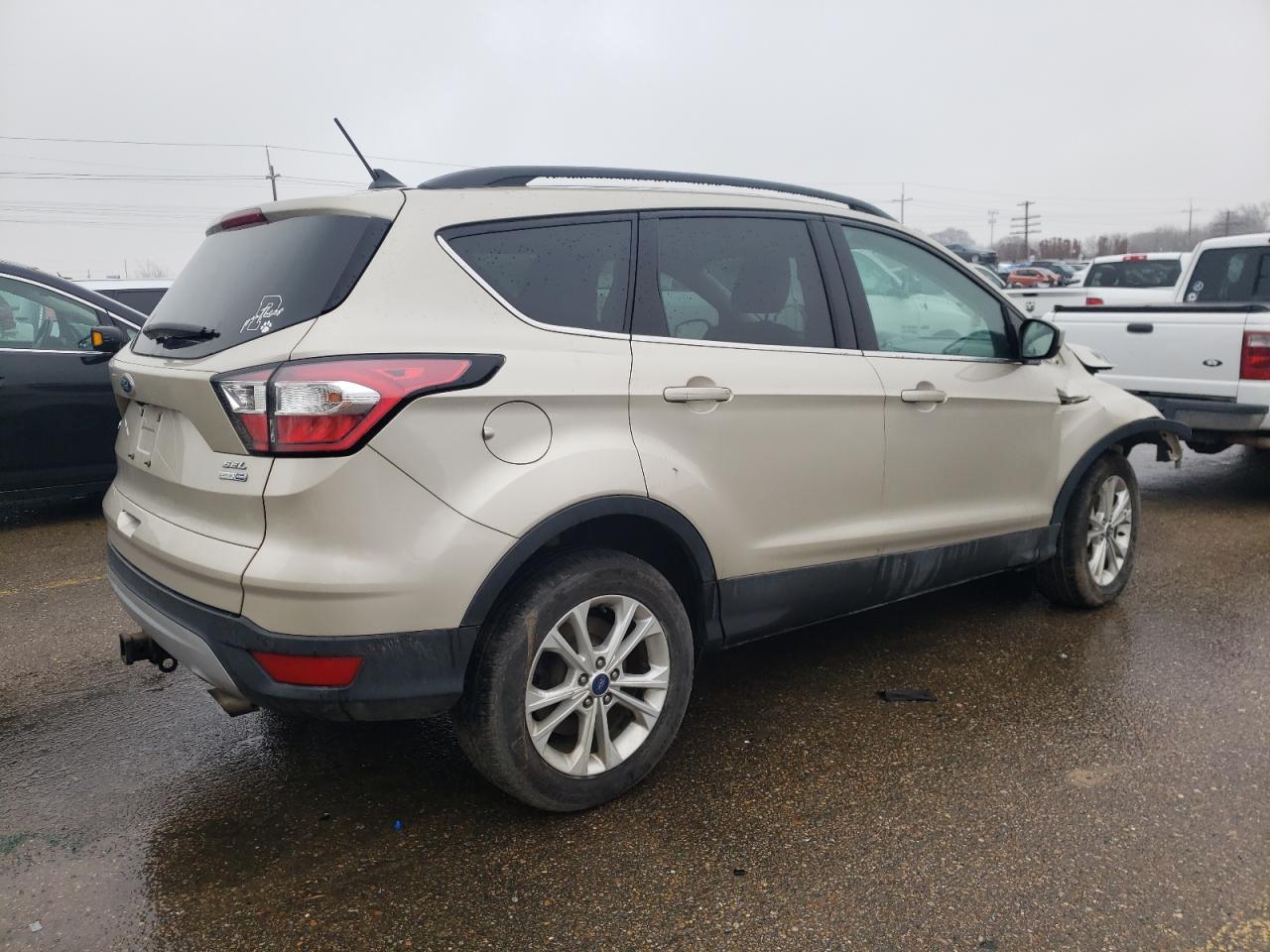 1FMCU9HD0JUA64333 FORD ESCAPE 2018
