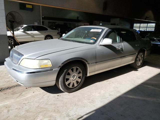 2003 Lincoln Town Car Cartier