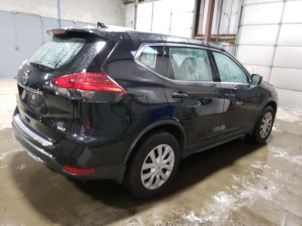 JN8AT2MV9HW258771 NISSAN ROGUE 2017