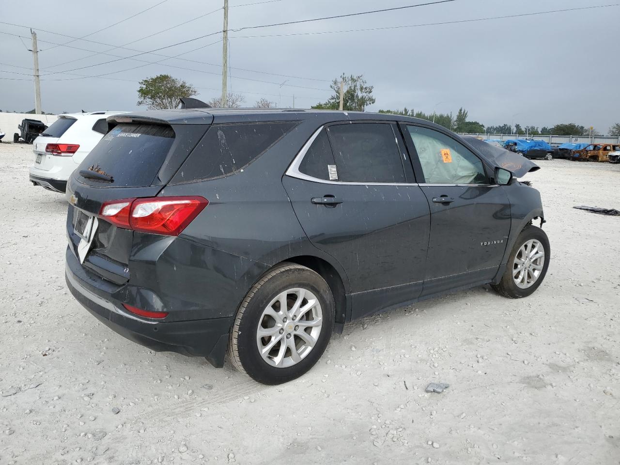 2GNAXJEV5J6315628 2018 Chevrolet Equinox Lt