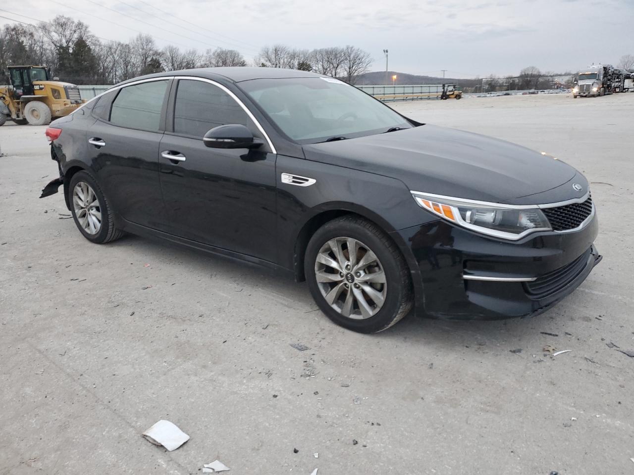 2017 Kia Optima Lx vin: 5XXGT4L35HG123516