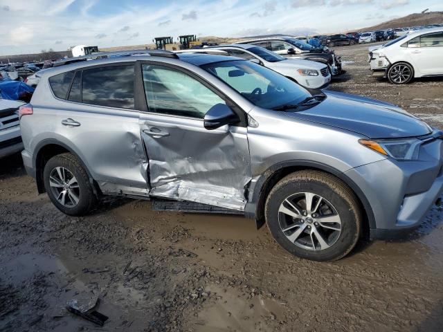 Vin: 2t3rfrevxhw565054, lot: 39642524, toyota rav4 xle 20174