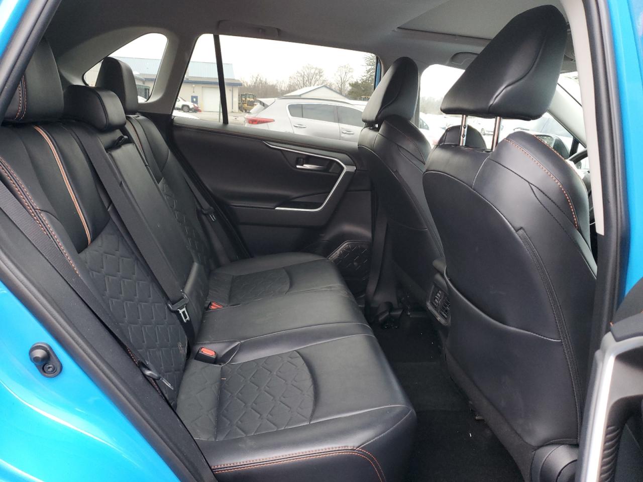 2T3J1RFV2KW050762 TOYOTA RAV4 2019