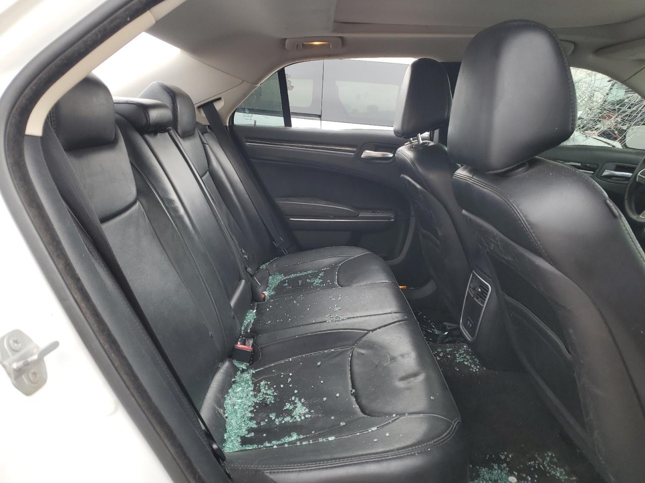 2C3CCAAG4FH930742 2015 Chrysler 300 Limited