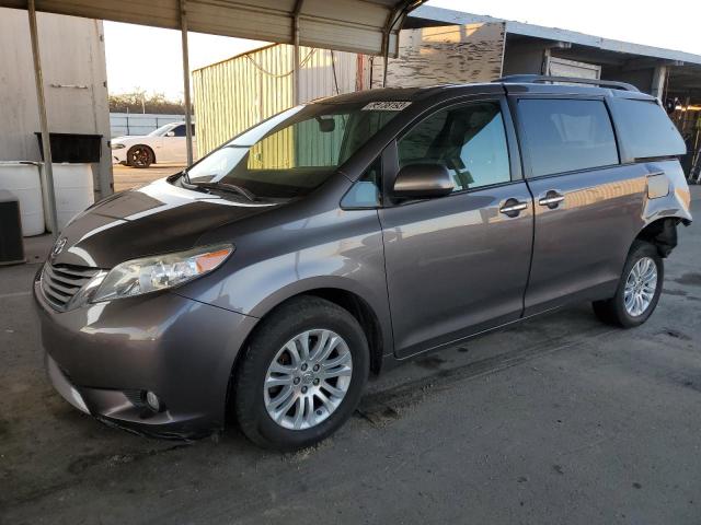 2016 Toyota Sienna XLE