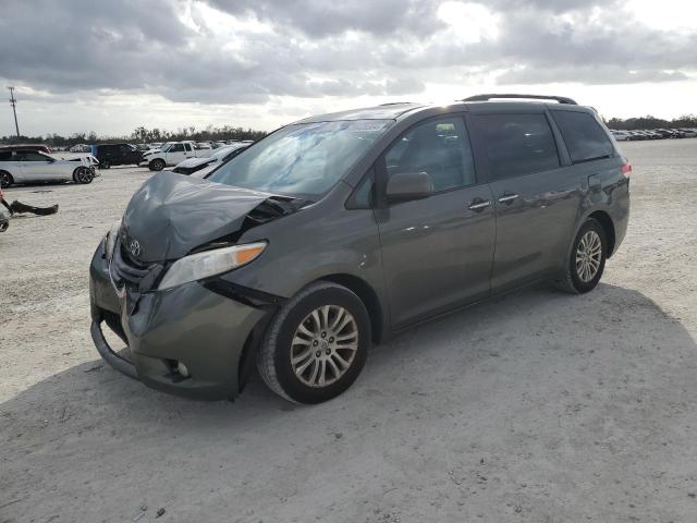 2011 Toyota Sienna XLE