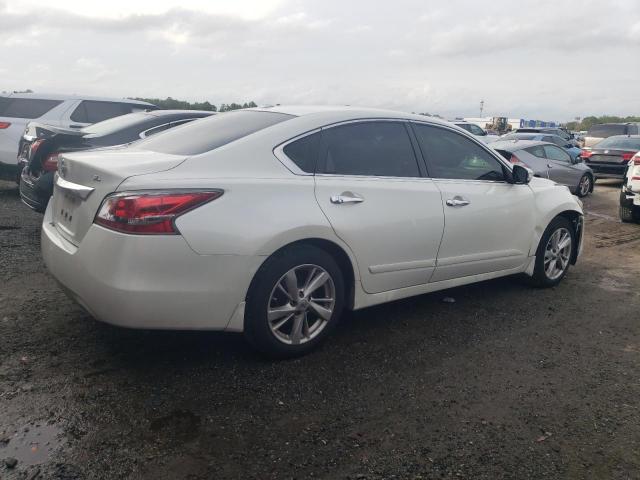 1N4AL3AP3FN375715 | 2015 NISSAN ALTIMA 2.5