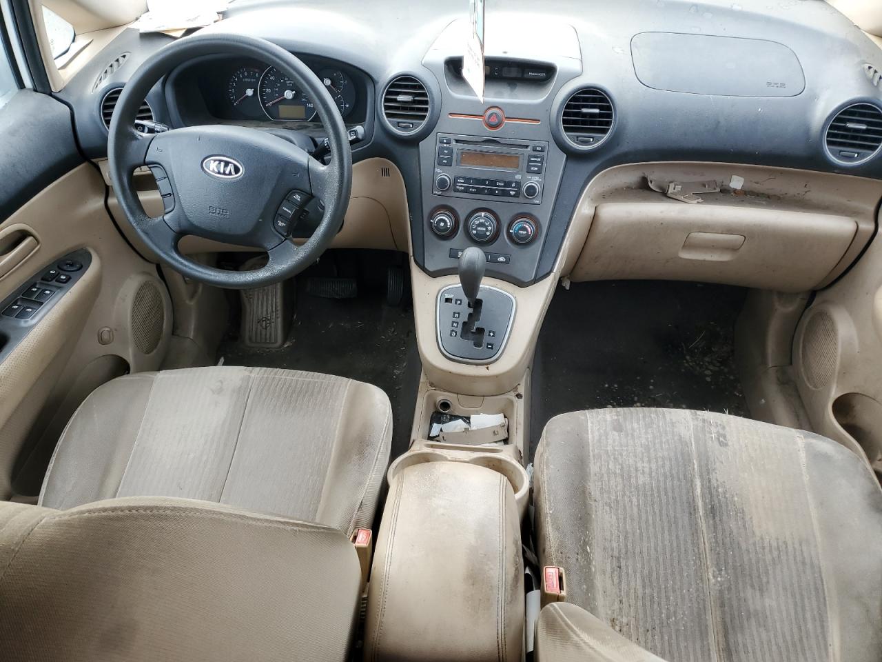 KNAFG526987175688 2008 Kia Rondo Lx